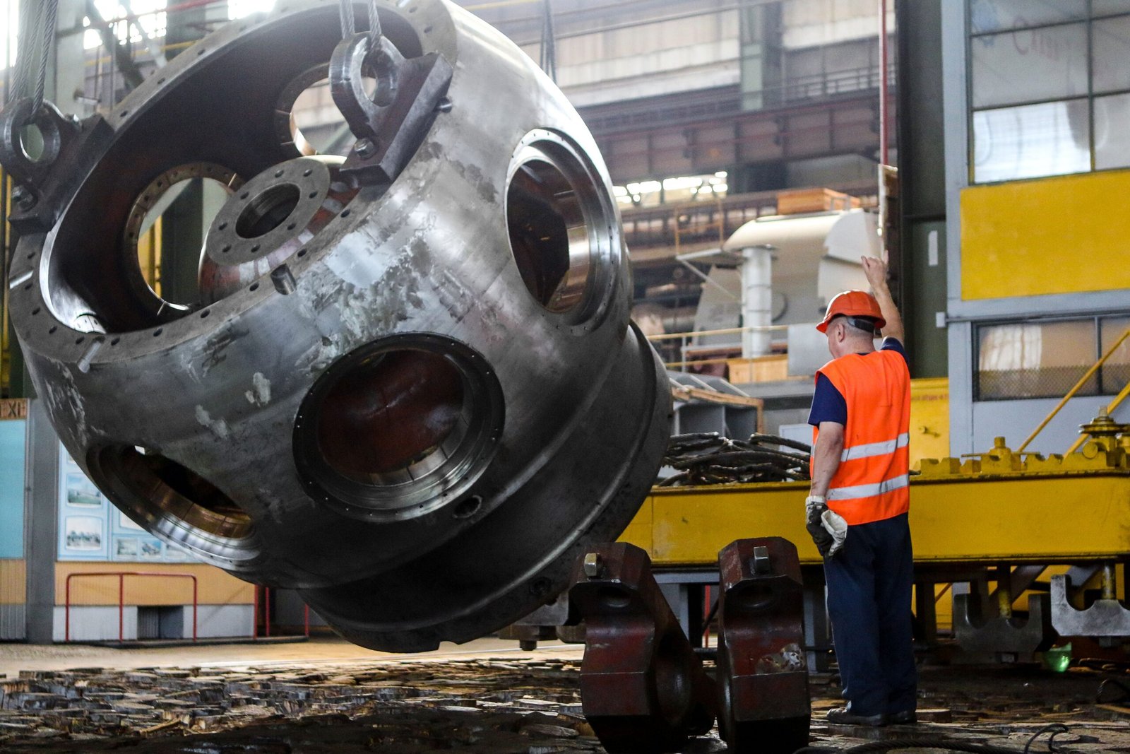You are currently viewing What Is Included in the Final Manufacturer Data Report (MDR) Review?